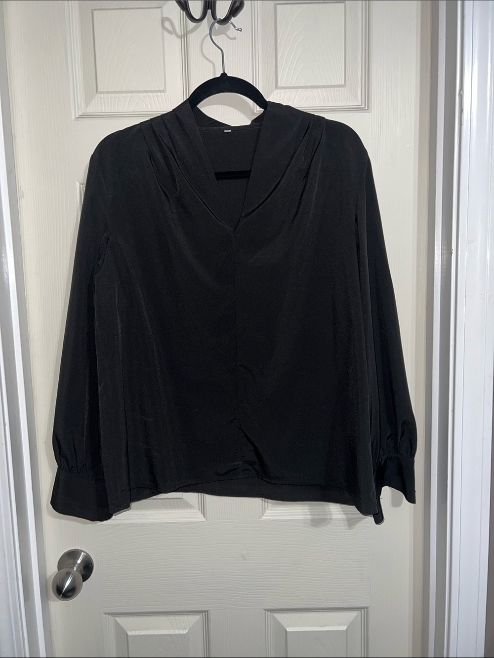 Black V-Neck Pleated-Shoulder Long Sleeve Blouse